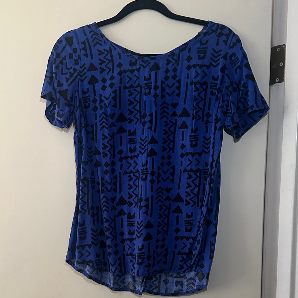 Copper Key Blue and Black Geometric Short Sleeve Top
